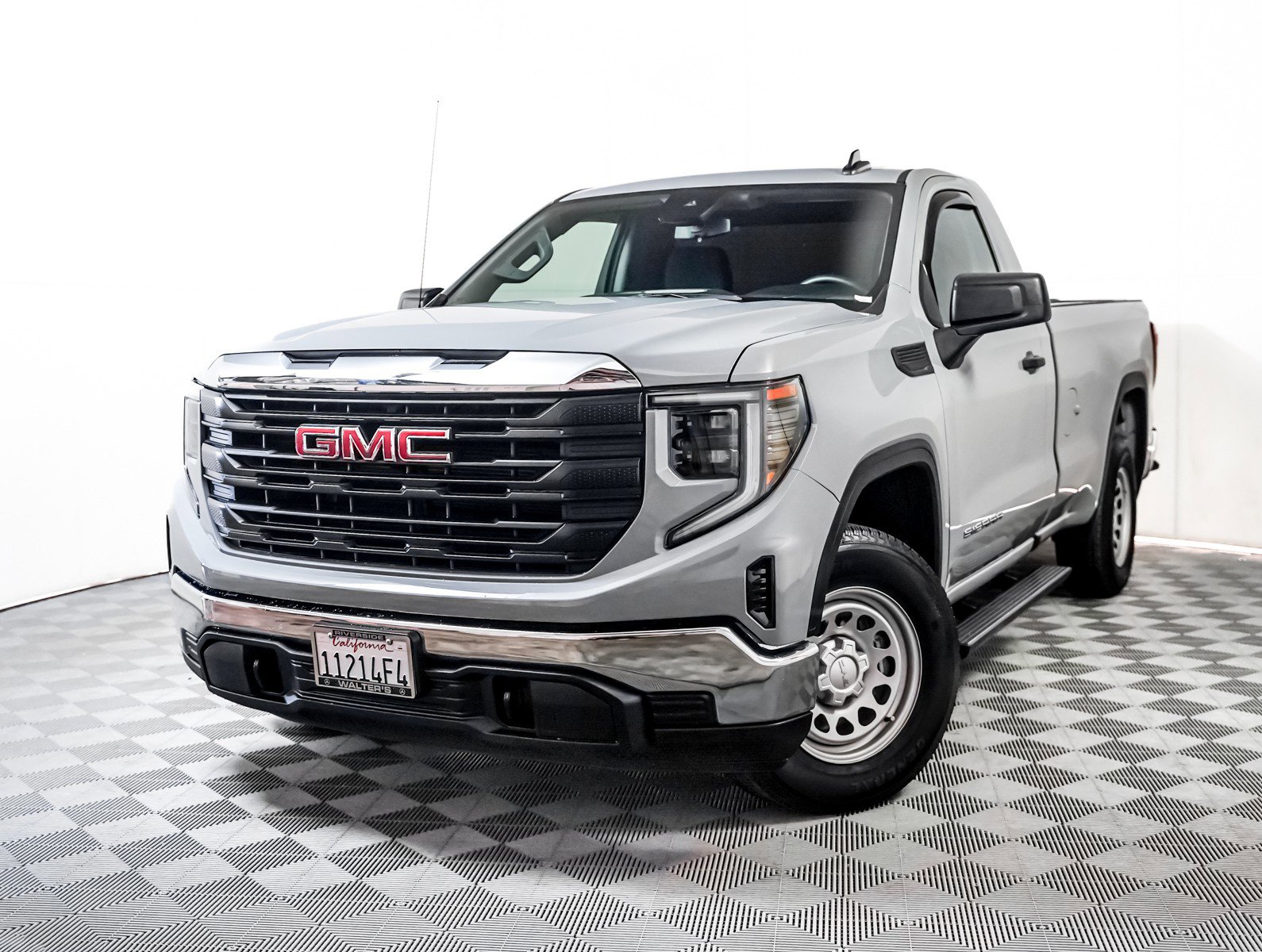 2025 GMC Sierra 1500 Pro's photo