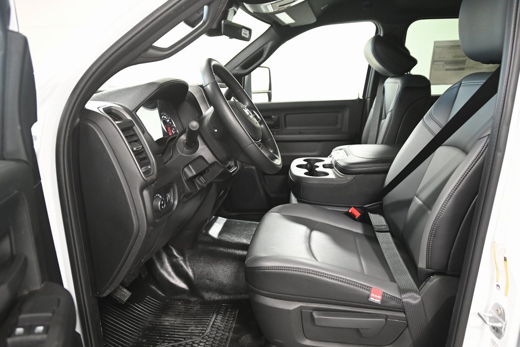 2026 Ram 3500 Tradesman photo 5