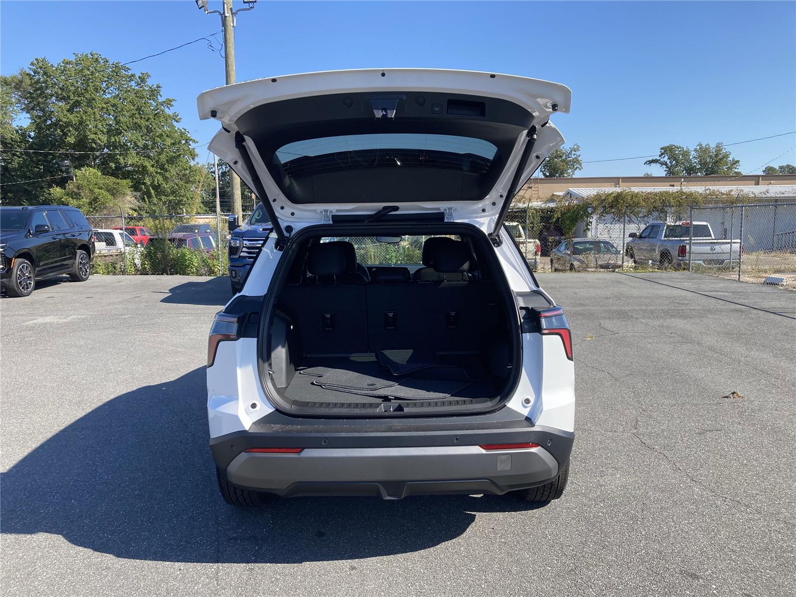 2026 Chevrolet Equinox LT photo 35