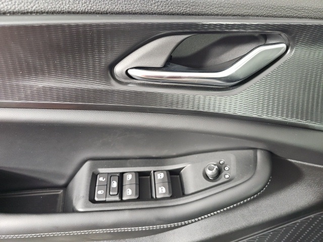 2025 Jeep Grand Cherokee Altitude photo 10