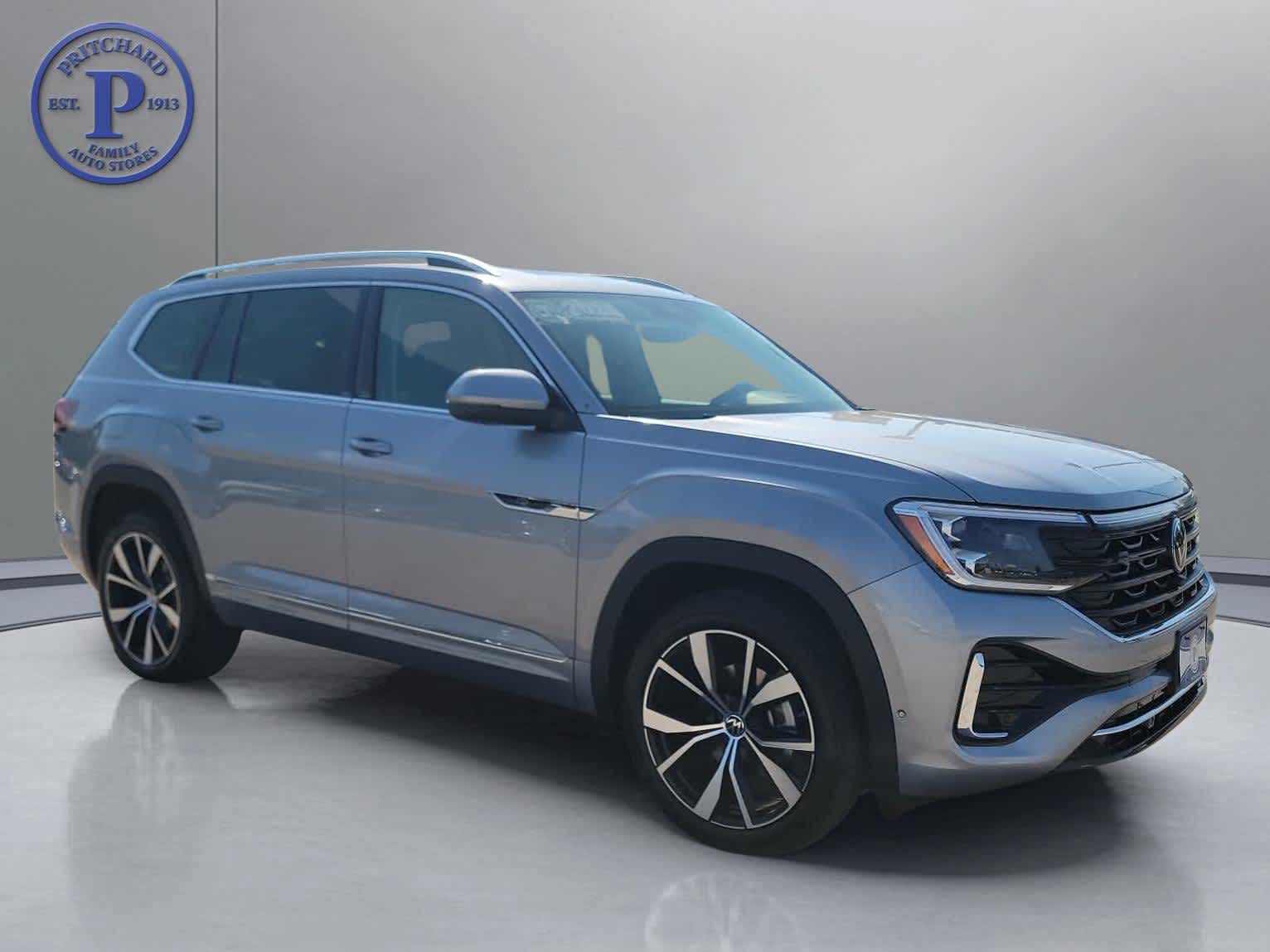 2026 Volkswagen Atlas SEL Premium R-Line's photo