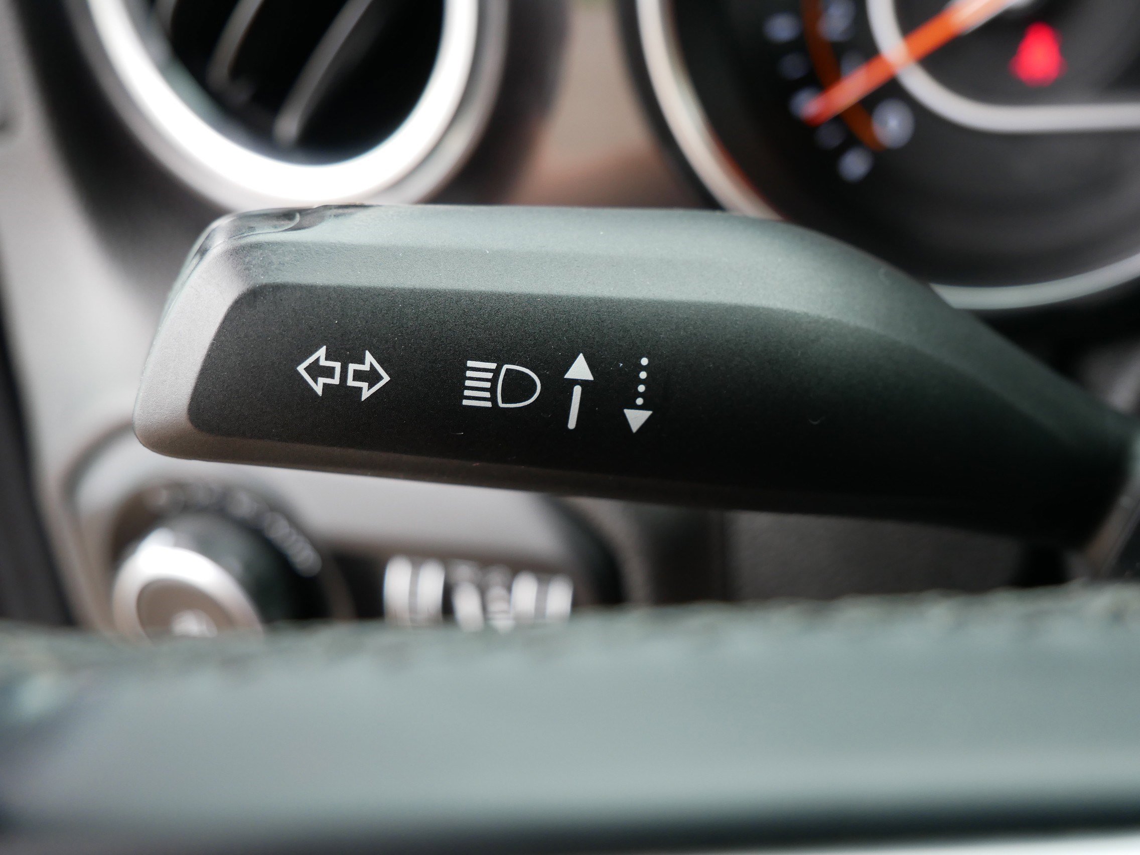 2020 Jeep Wrangler Unlimited Sahara Altitude photo 21