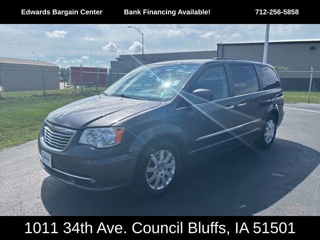 2016 Chrysler Town & Country Touring photo 4