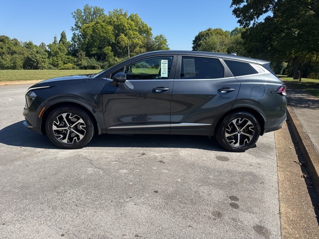 2023 Kia Sportage EX photo 3