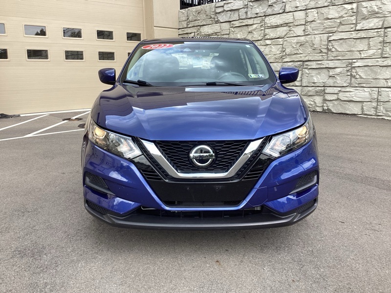 2022 Nissan Rogue Sport S photo 2