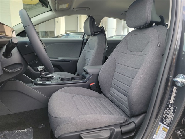 2025 Kia K4 EX photo 10