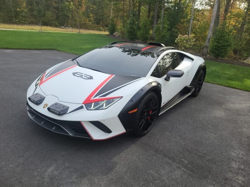 2023 Lamborghini Huracan Sterrato's photo