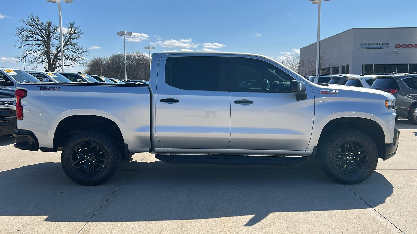 2020 Chevrolet Silverado 1500 LT Trail Boss photo 2