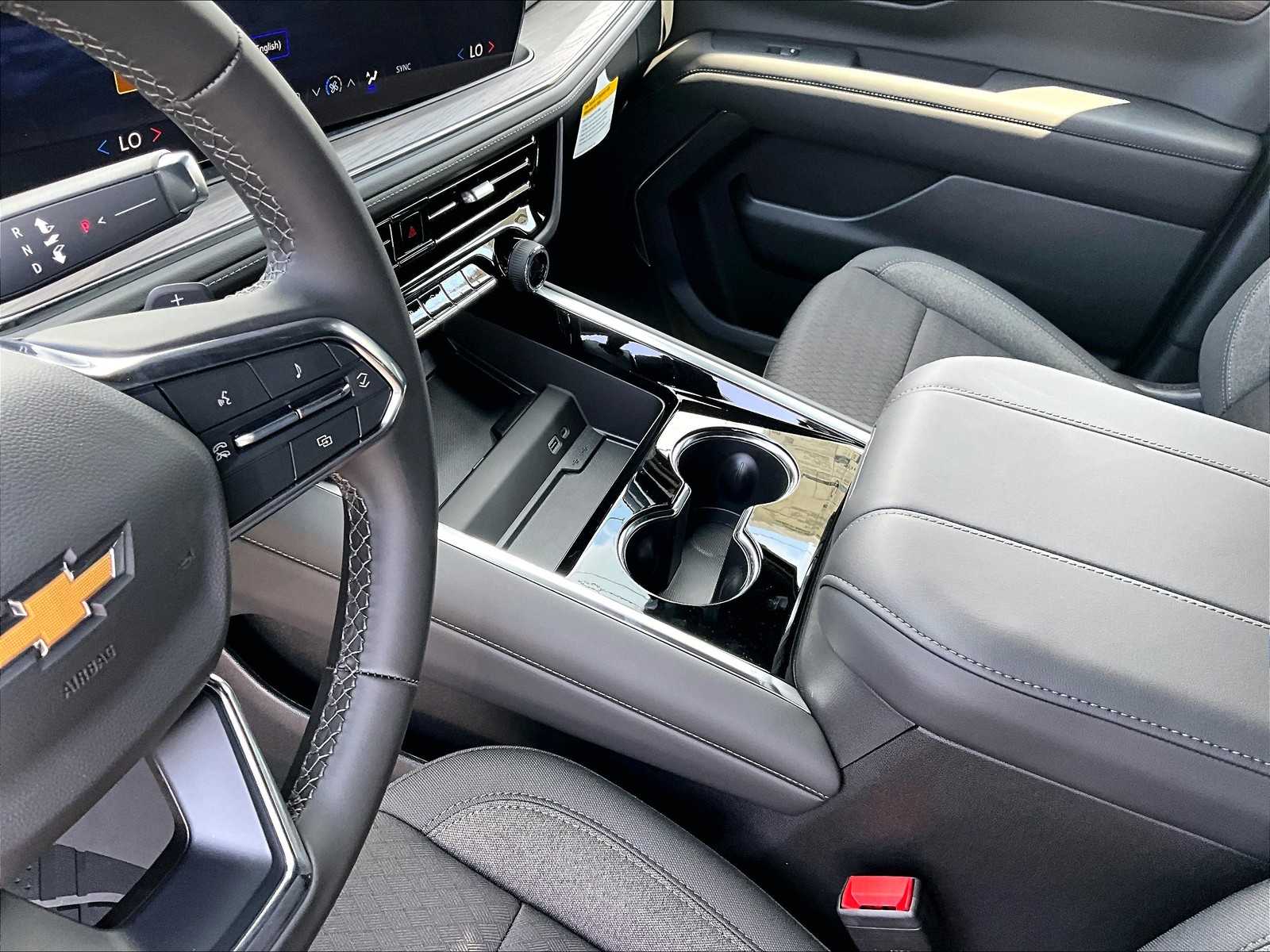 2025 Chevrolet Tahoe LS photo 13