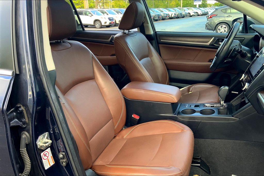 2018 Subaru Outback 2.5i Touring photo 5