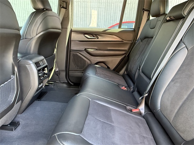 2023 Jeep Grand Cherokee Altitude X photo 16