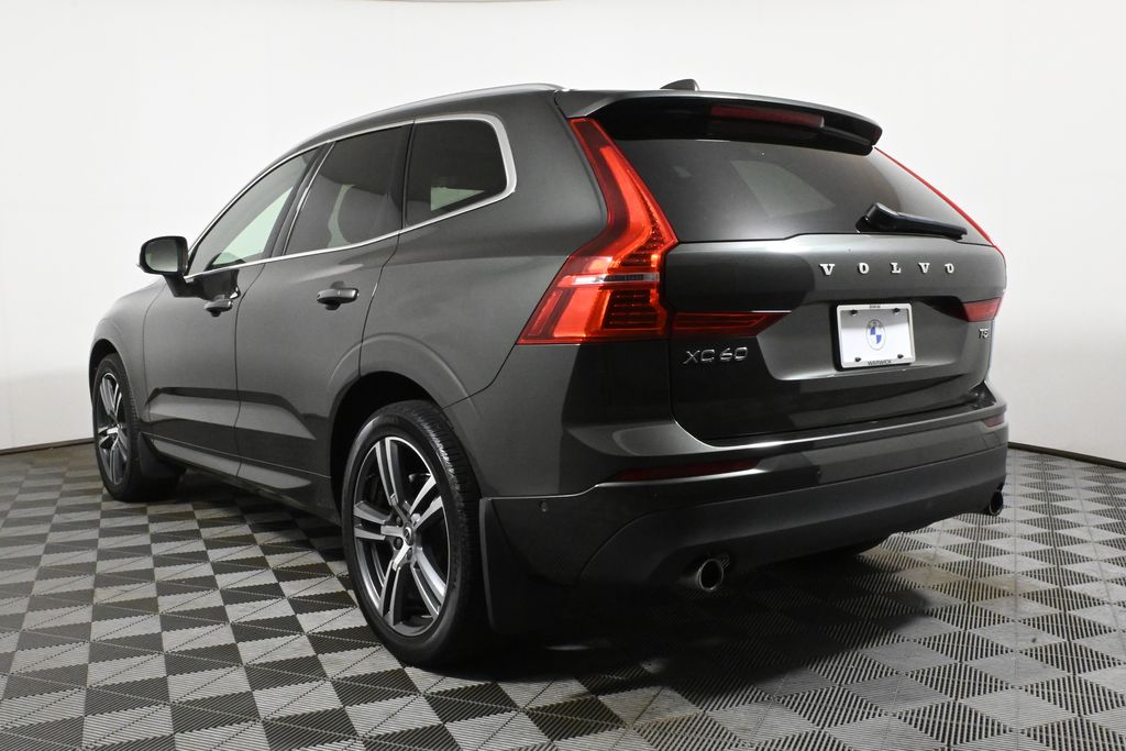 2018 Volvo XC60 T5 Momentum photo 5