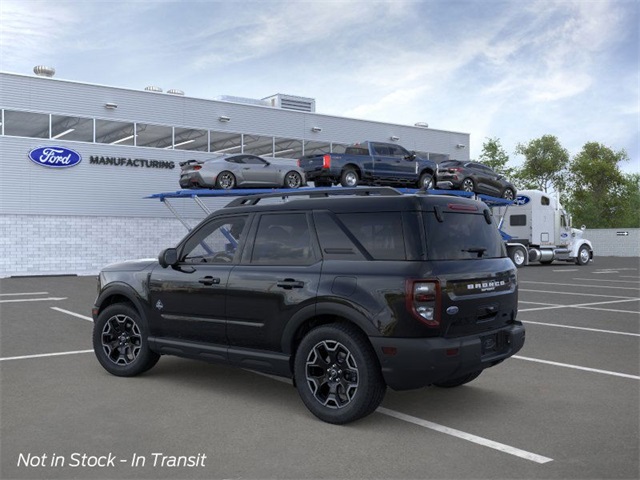 2025 Ford Bronco Sport Outer Banks photo 3