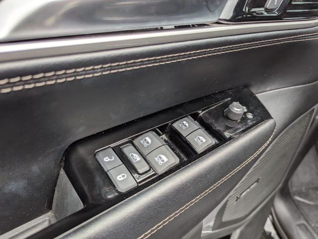 2023 Jeep Wagoneer Base photo 6