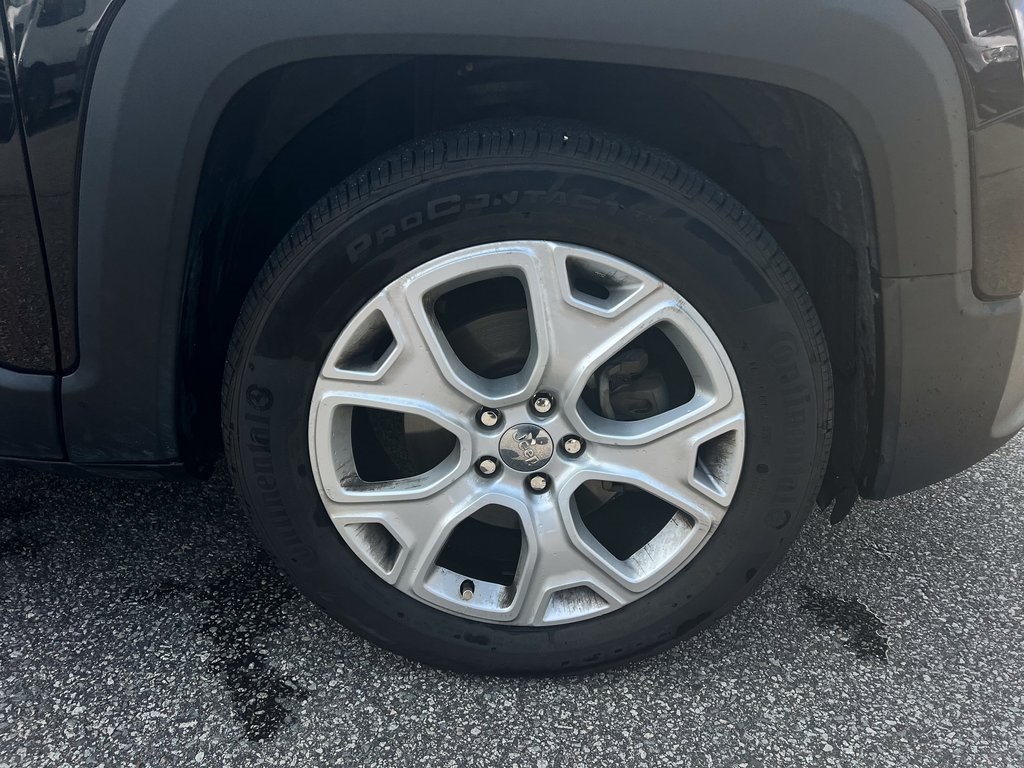 2018 Jeep Renegade Limited photo 2