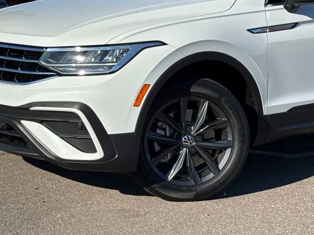 2022 Volkswagen Tiguan SE photo 3