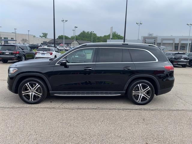 2022 Mercedes Benz GLS 450 4MATIC photo 4