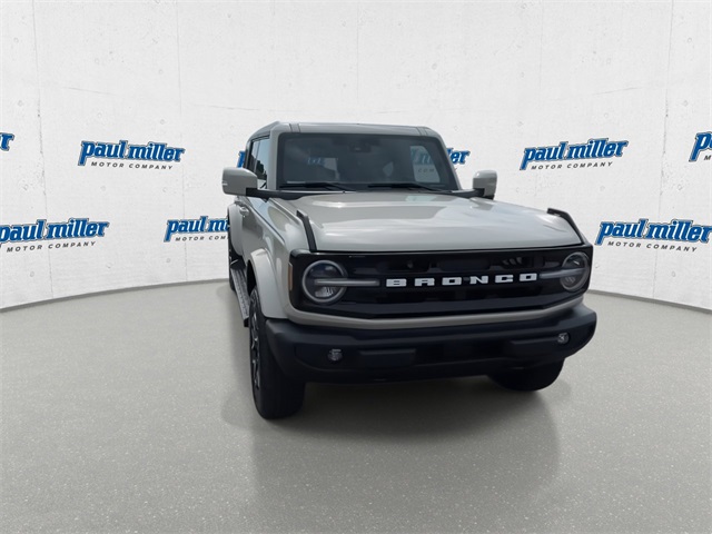 2025 Ford Bronco Outer Banks photo 3