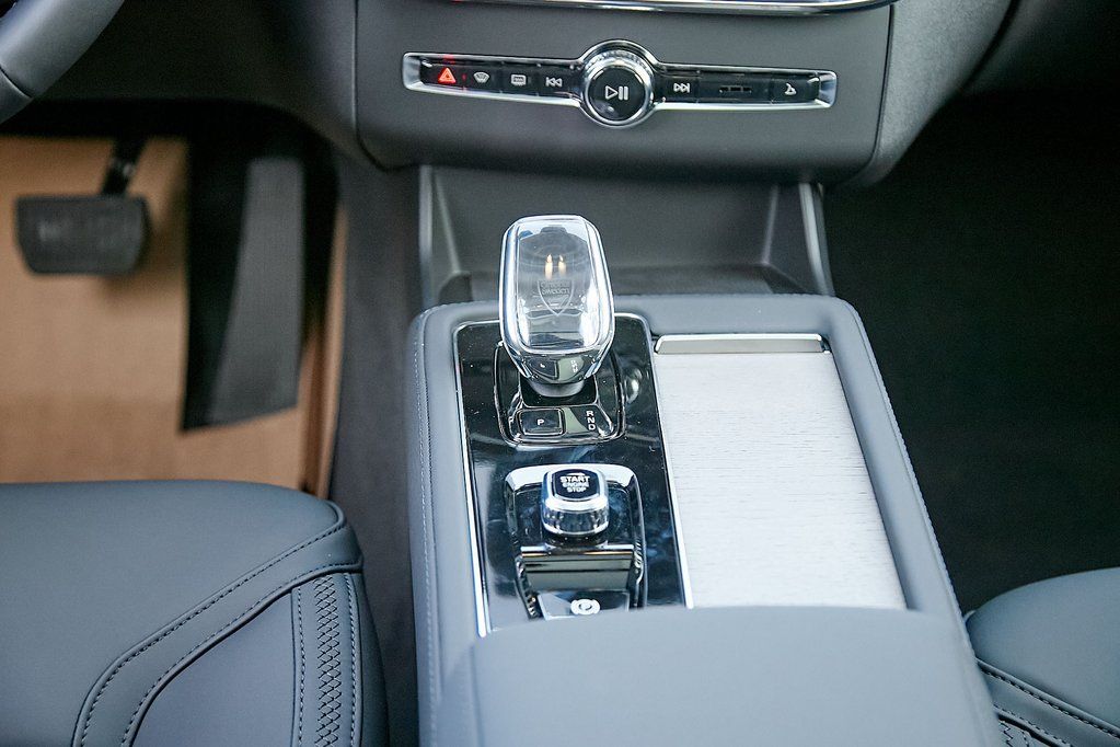 2026 VOLVO XC90 - Image 26
