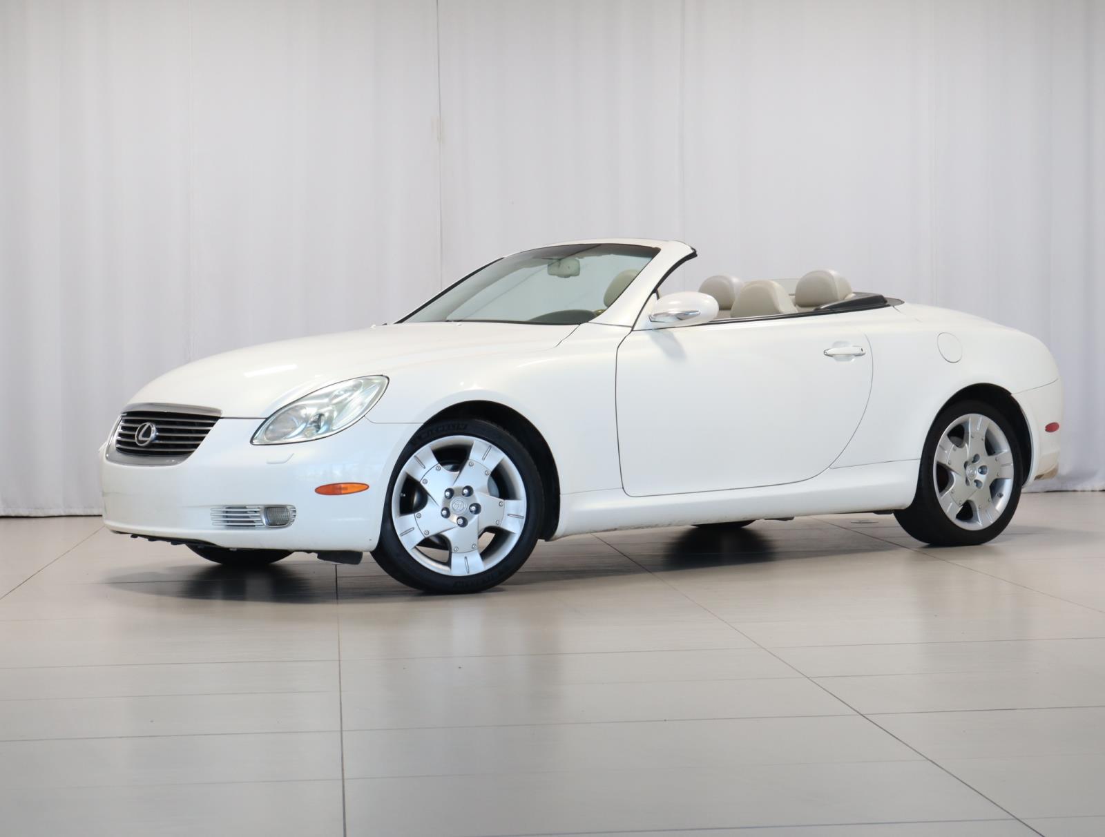 2005 Lexus SC 430's photo