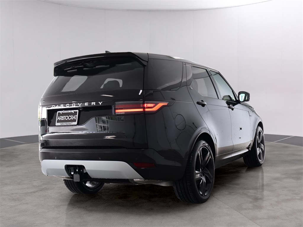 2025 Land Rover Discovery Metropolitan Edition photo 2