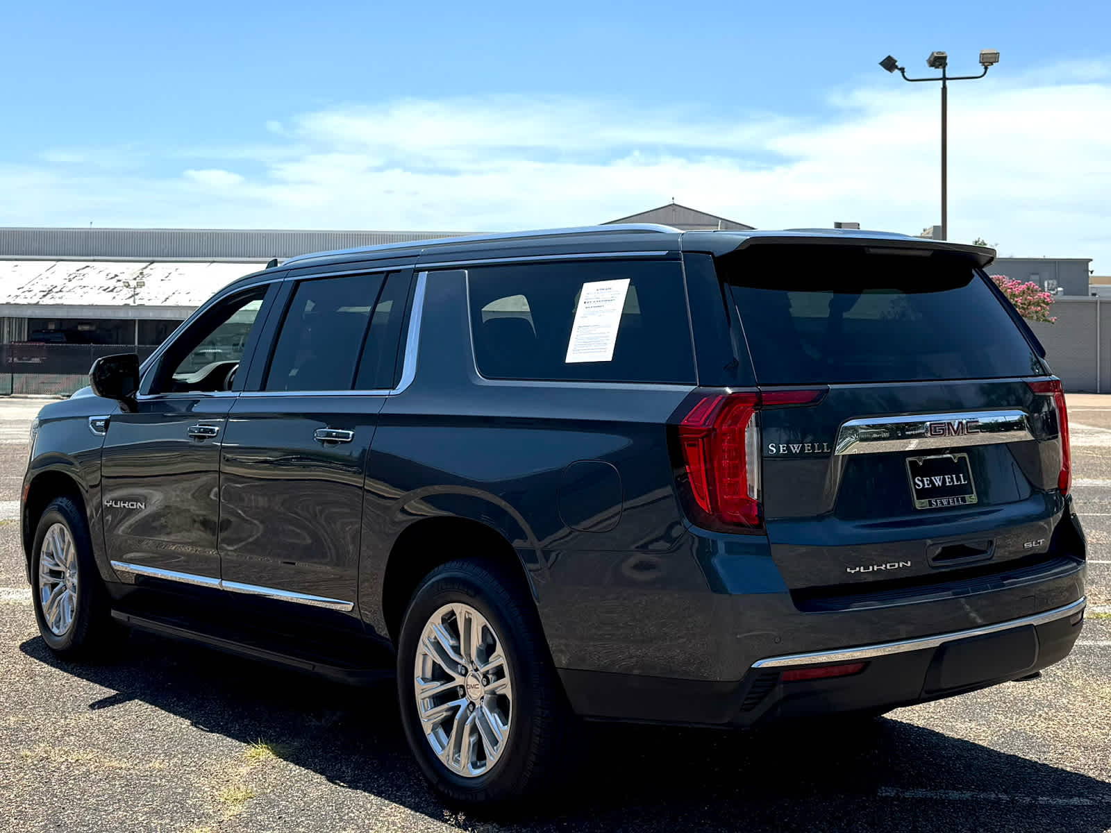 2021 Gmc Yukon XL SLT photo 3