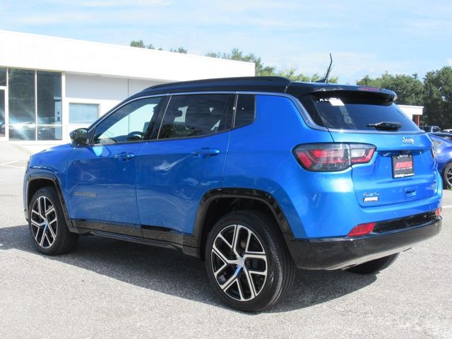 2024 Jeep Compass Limited photo 4