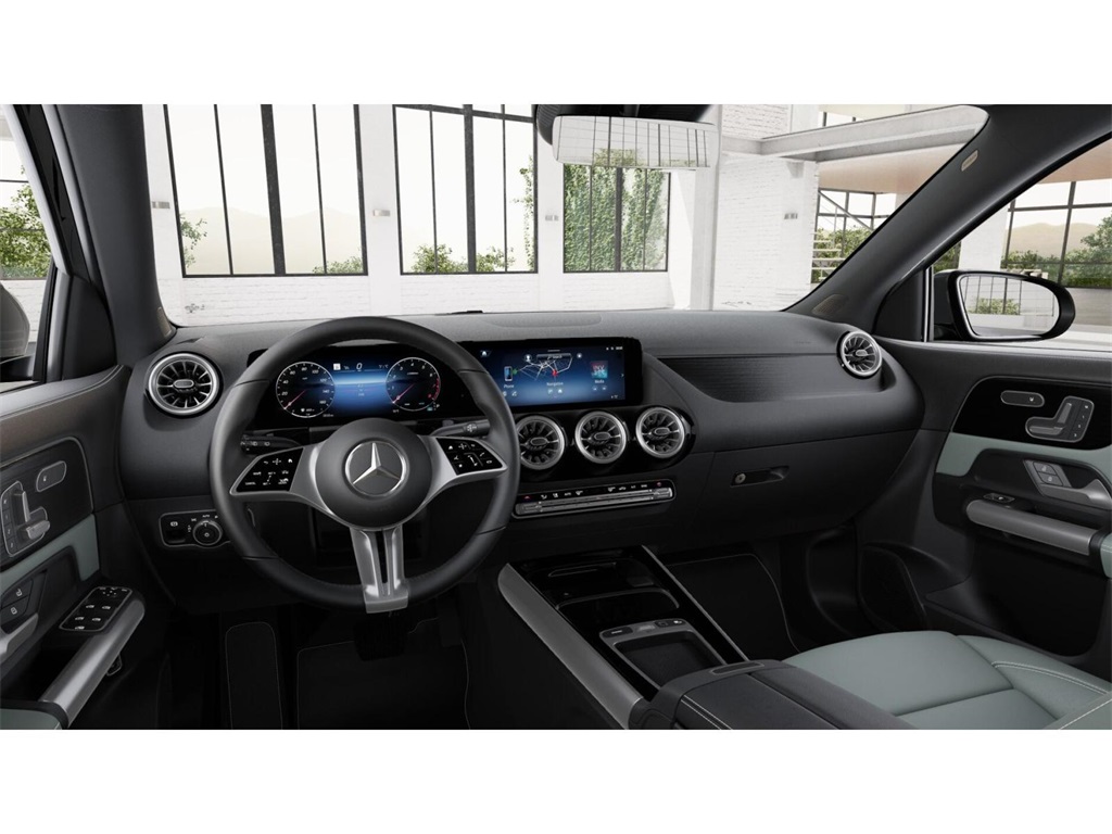 2026 Mercedes Benz GLA 250 4MATIC photo 3