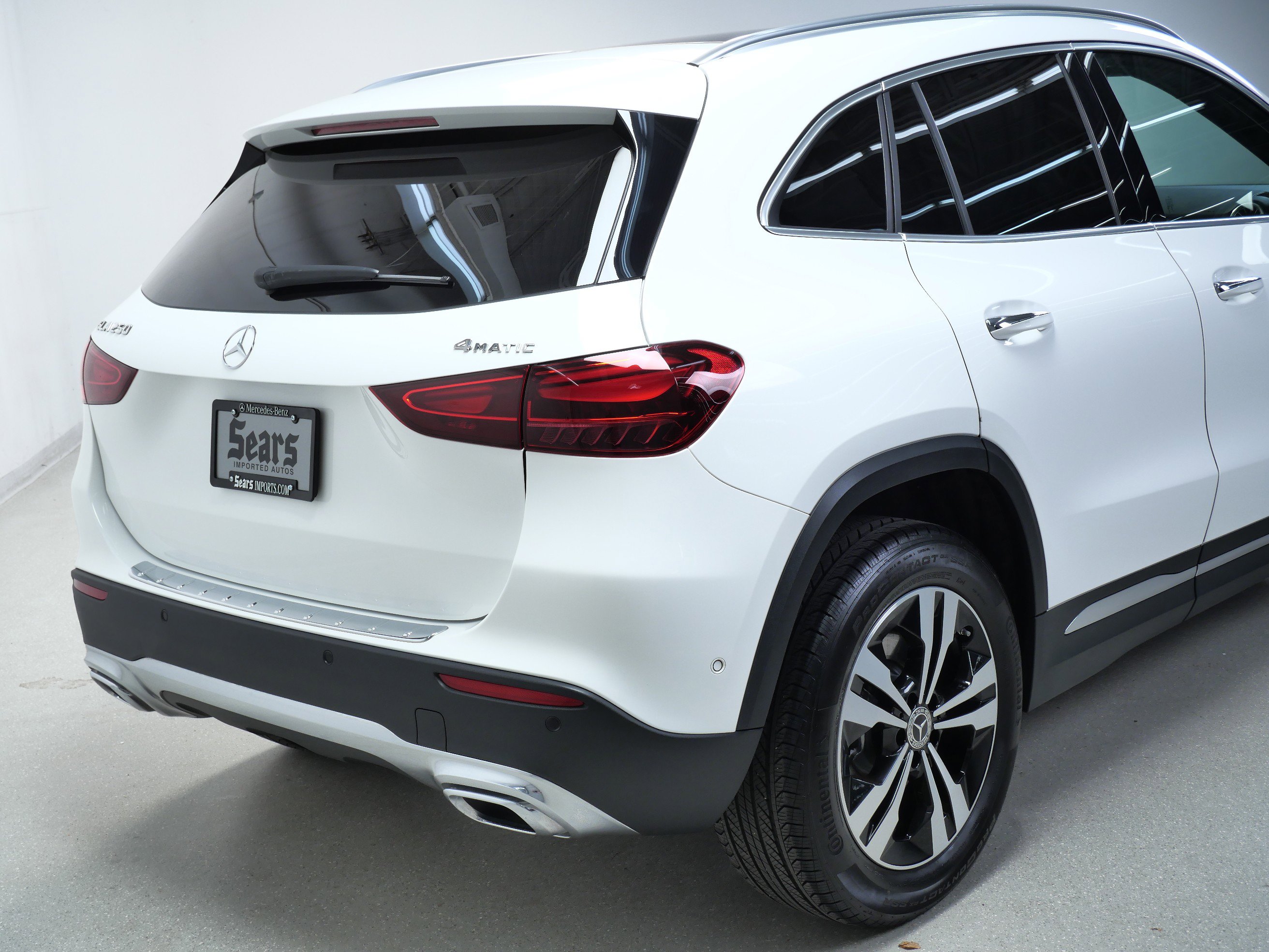 2024 Mercedes Benz GLA 250 4MATIC photo 4