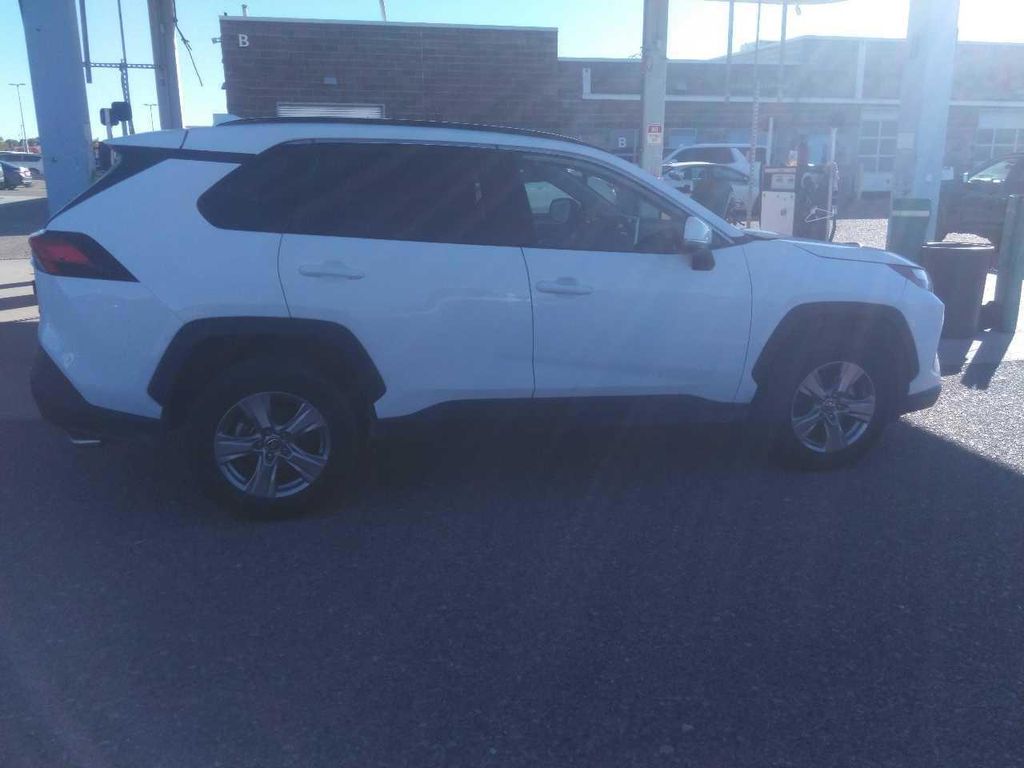 Used 2024 Toyota RAV4 XLE with VIN 2T3W1RFV1RW318538 for sale in Northfield, Minnesota