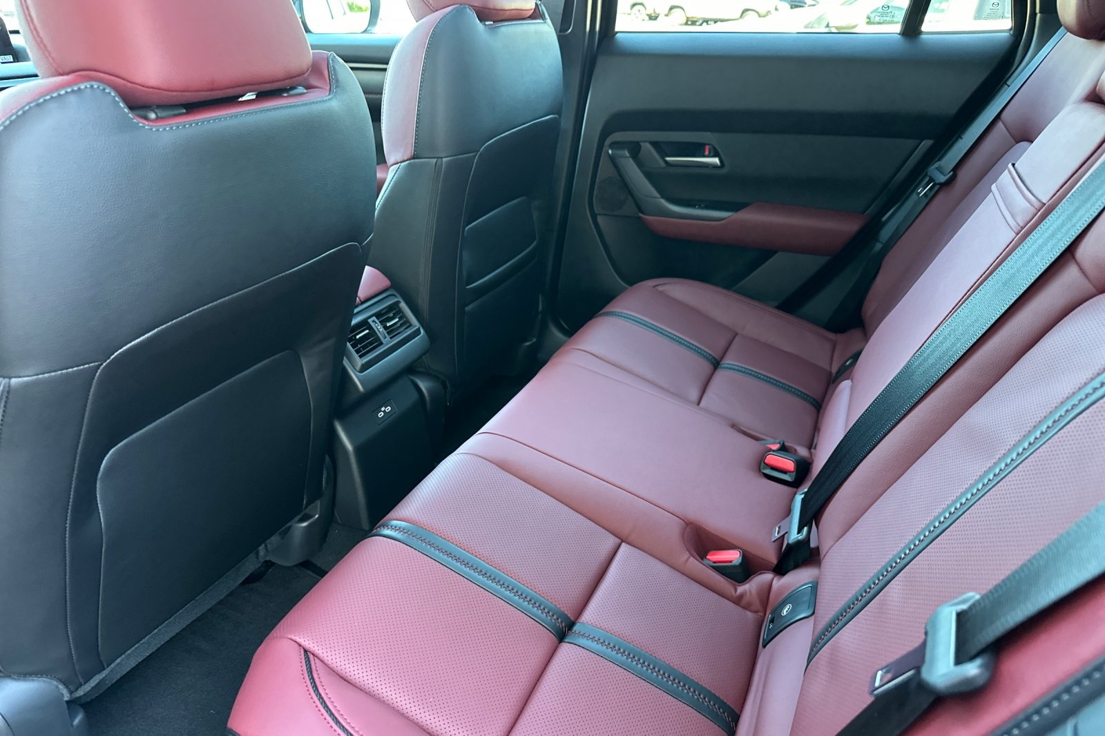 2025 Mazda CX-50 Premium photo 12