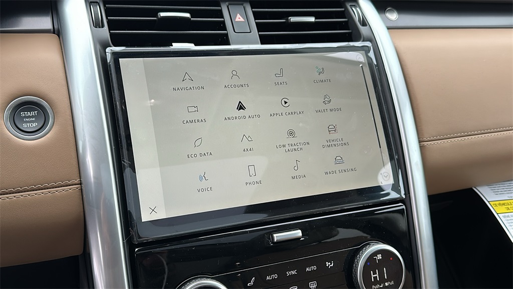 2025 Land Rover Discovery Metropolitan Edition photo 17