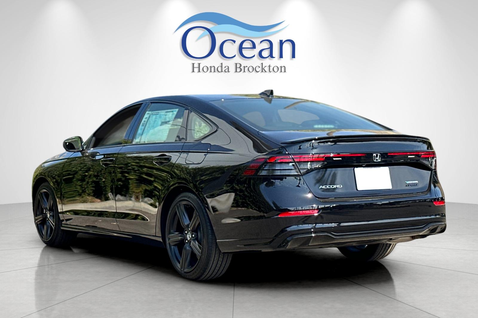 2025 Honda Accord Hybrid Sport-L photo 2
