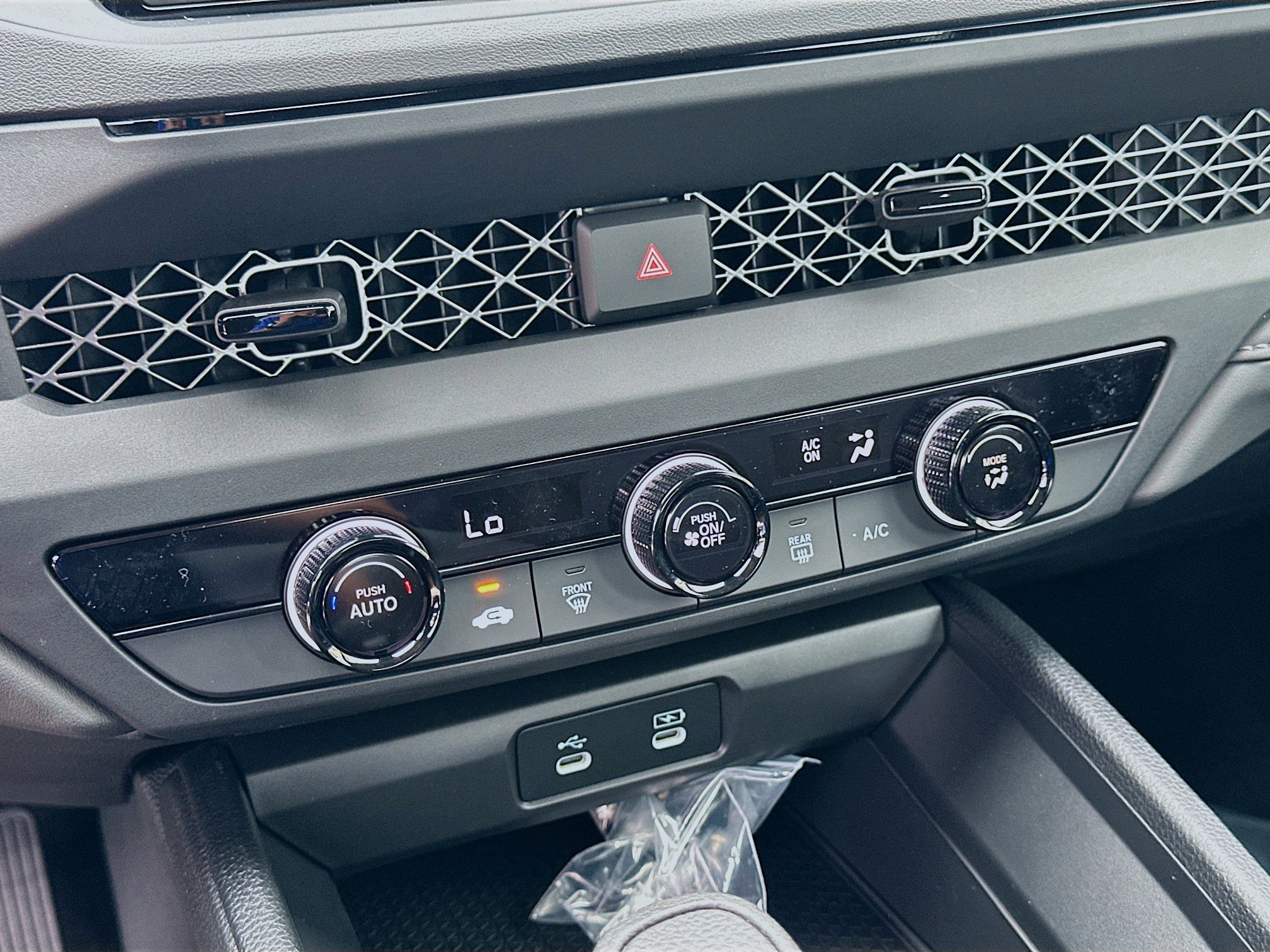 2025 Honda Accord LX photo 12