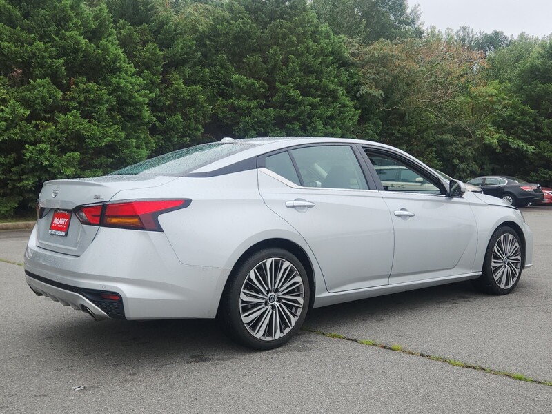 2023 Nissan Altima 2.5 SL photo 2
