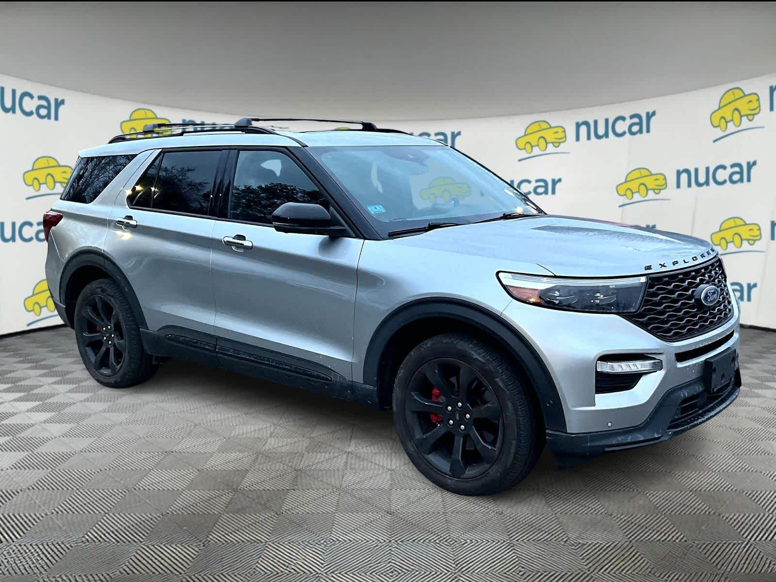 2023 Ford Explorer ST's photo