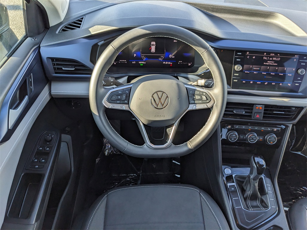 2024 Volkswagen Taos SE photo 15