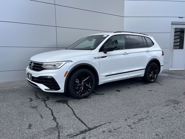 2024 Volkswagen Tiguan SE R-Line Black photo 10