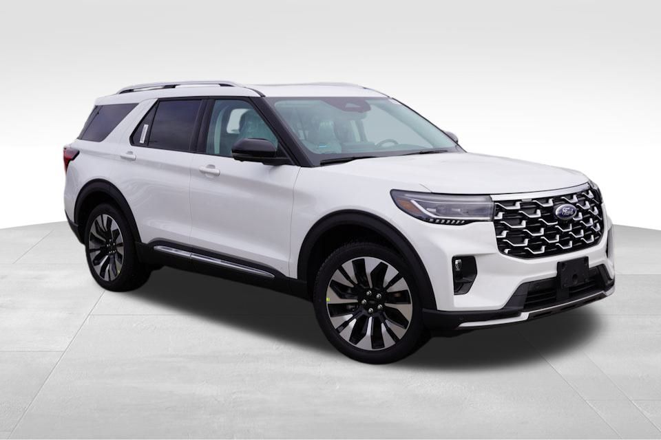 2026 Ford Explorer Platinum's photo