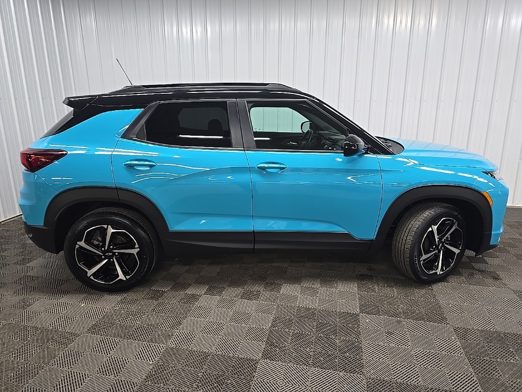 2022 Chevrolet Trailblazer RS photo 2