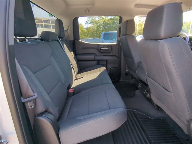 2023 Chevrolet Silverado 1500 Custom photo 3