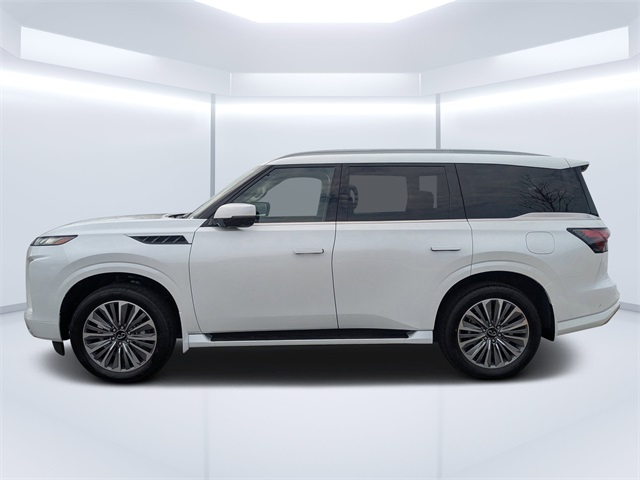 2026 Infiniti QX80 Luxe photo 4