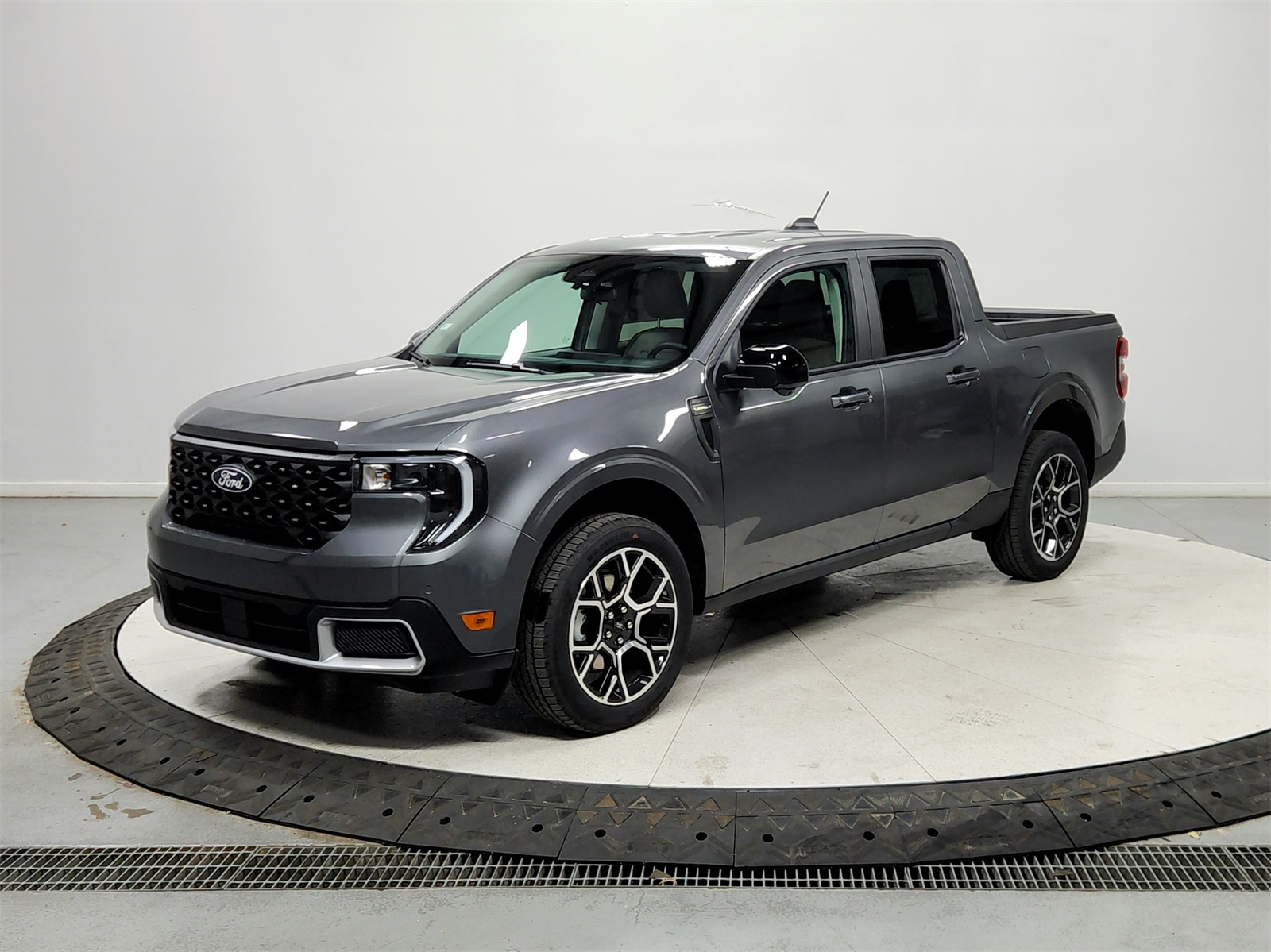 2025 Ford Maverick Lariat photo 3