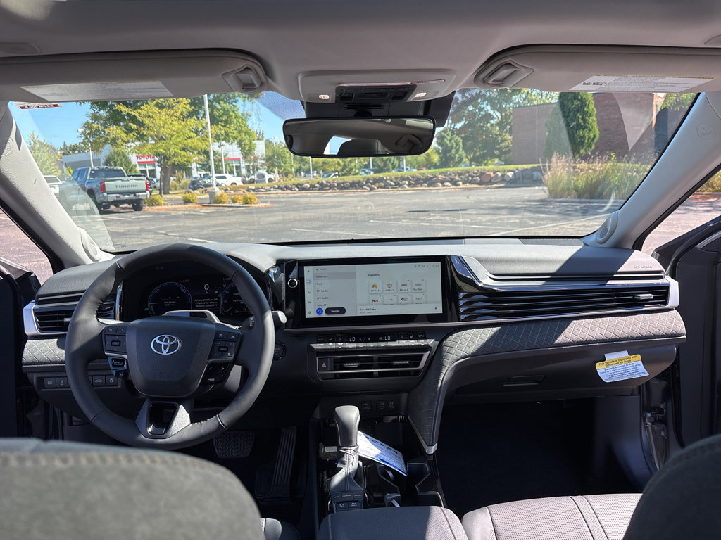 2025 Toyota Camry XLE photo 3
