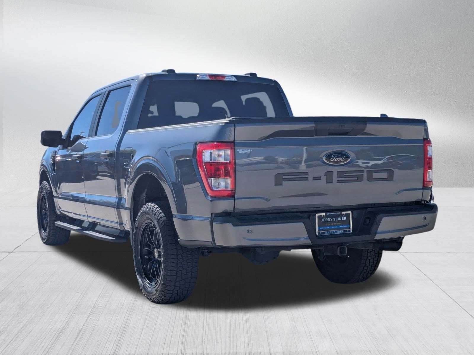 2021 Ford F-150 XL photo 3
