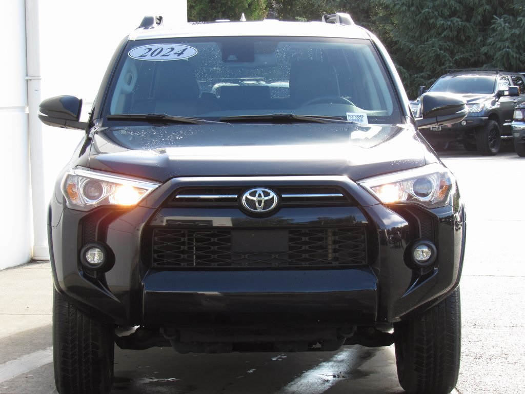 2024 Toyota 4Runner SR5 Premium photo 2