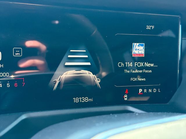 2025 GMC ACADIA - Image 12