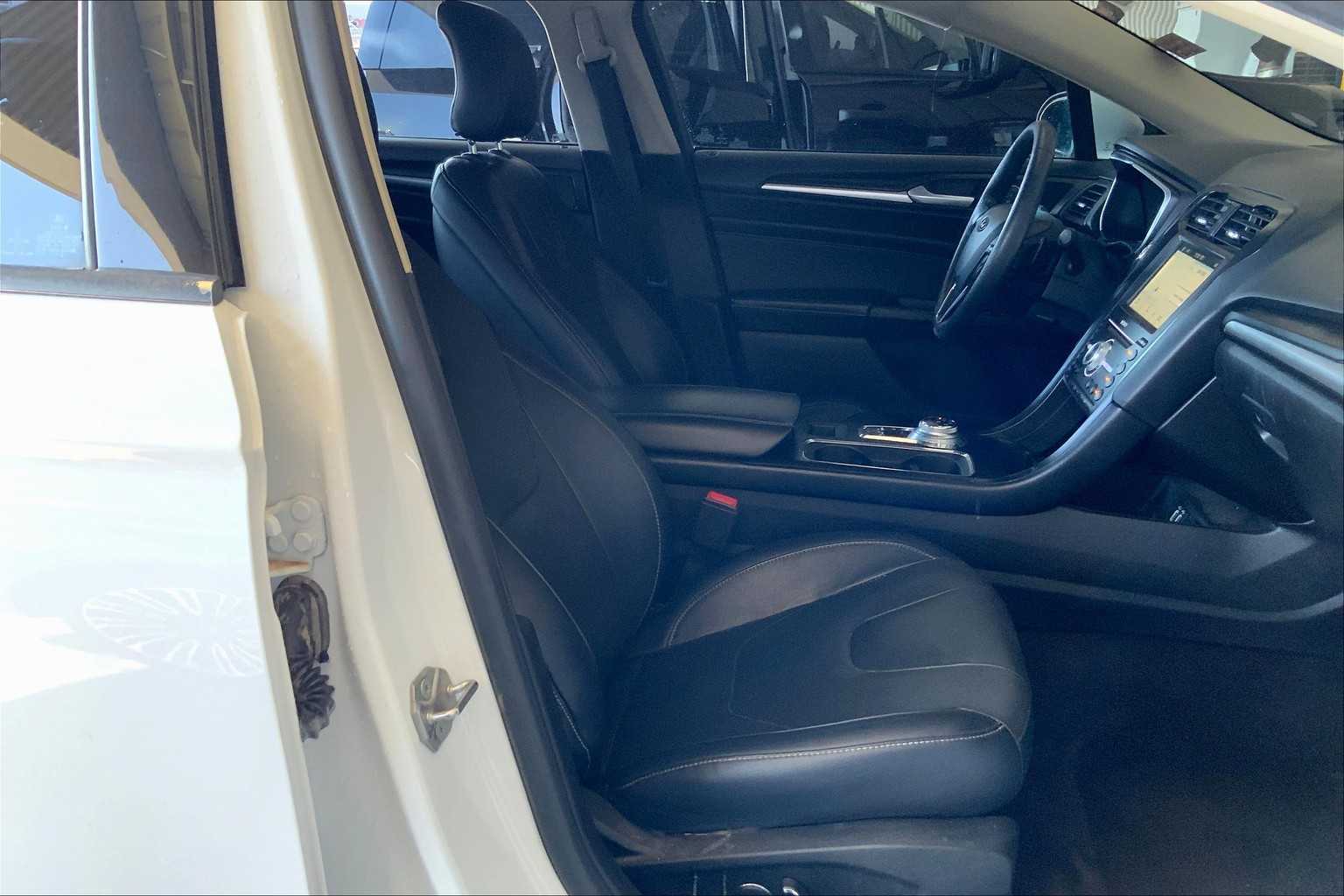 2019 Ford Fusion Titanium photo 8