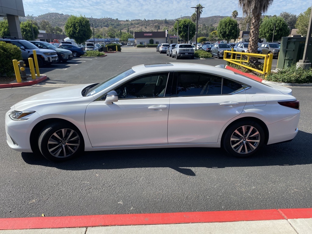 2019 Lexus ES 350 photo 4