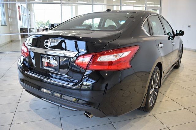 2017 Nissan Altima 2.5 SL photo 9